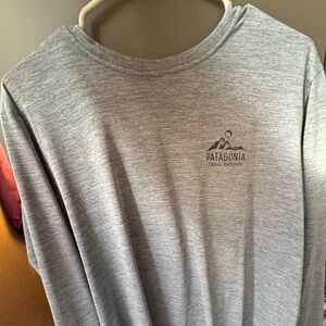 Patagonia Heather Gray Crew Neck Shirt